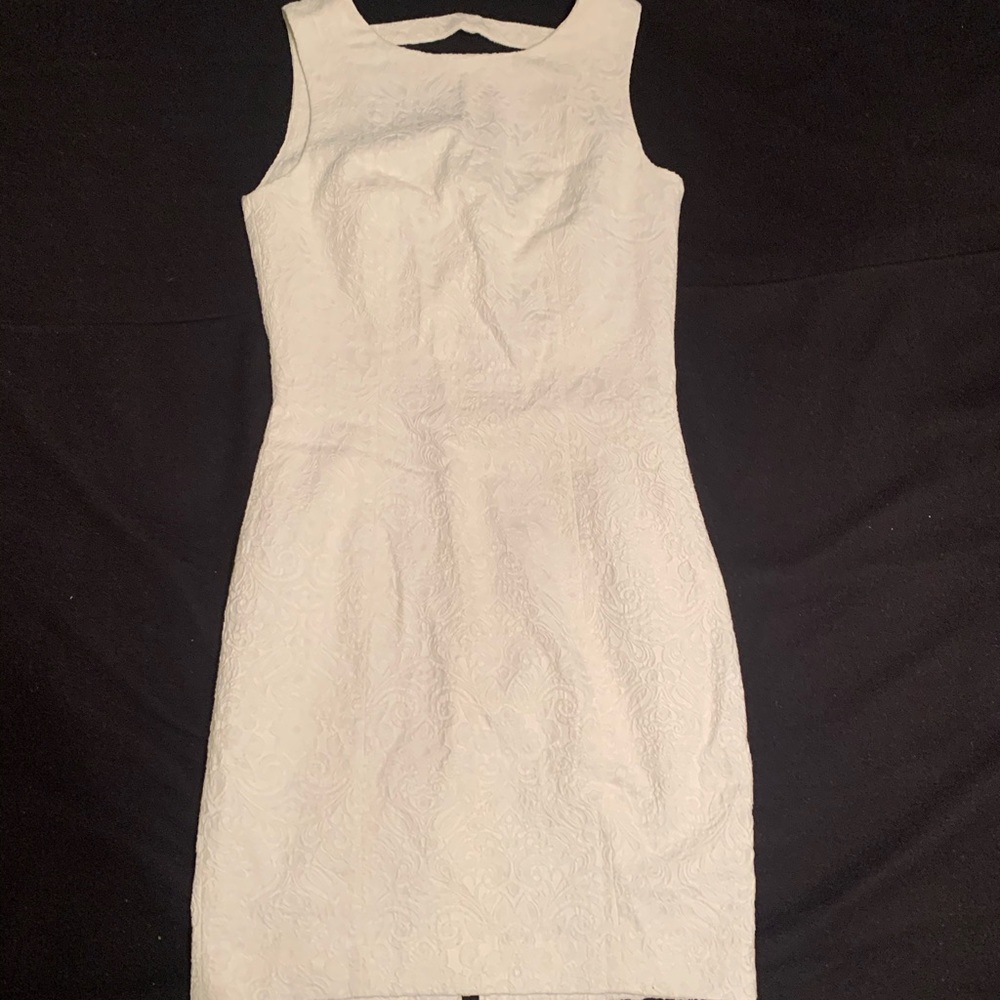 ✨ NWT- H&M WHITE SHIFT DRESS ✨
